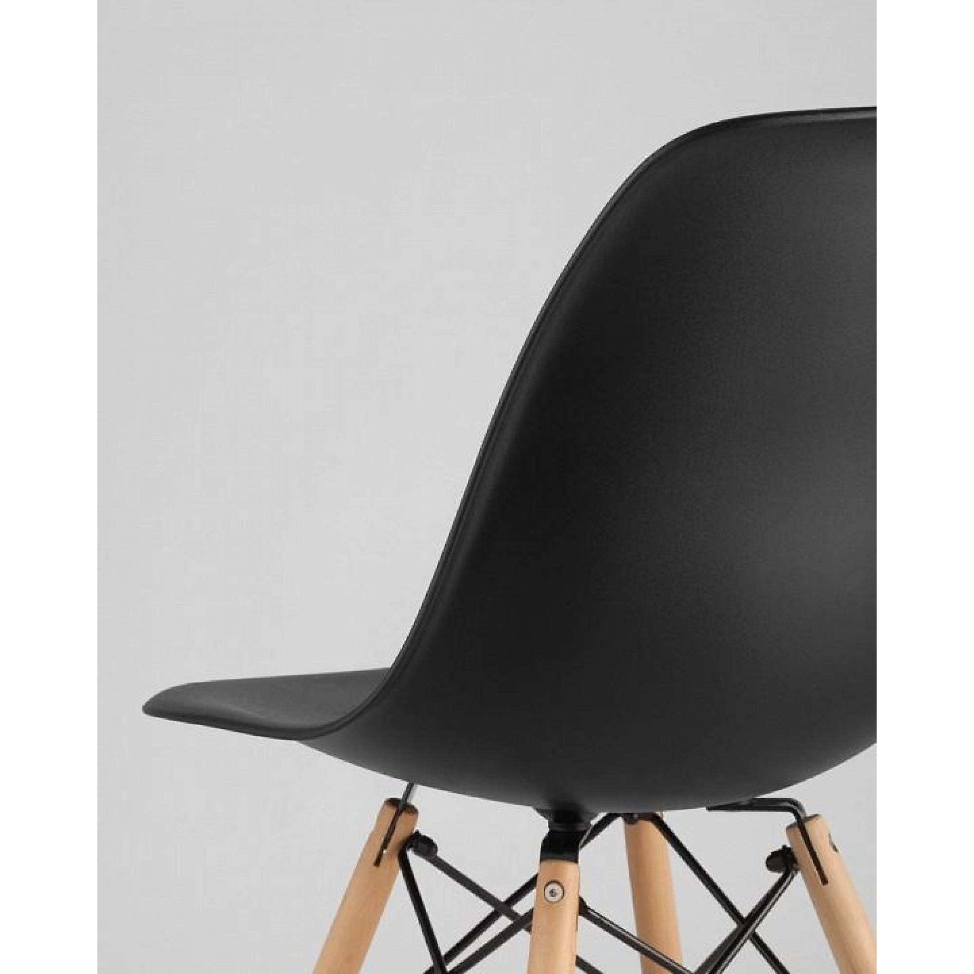 Набор из 4 стульев Eames    SGR_Y801-black-X4