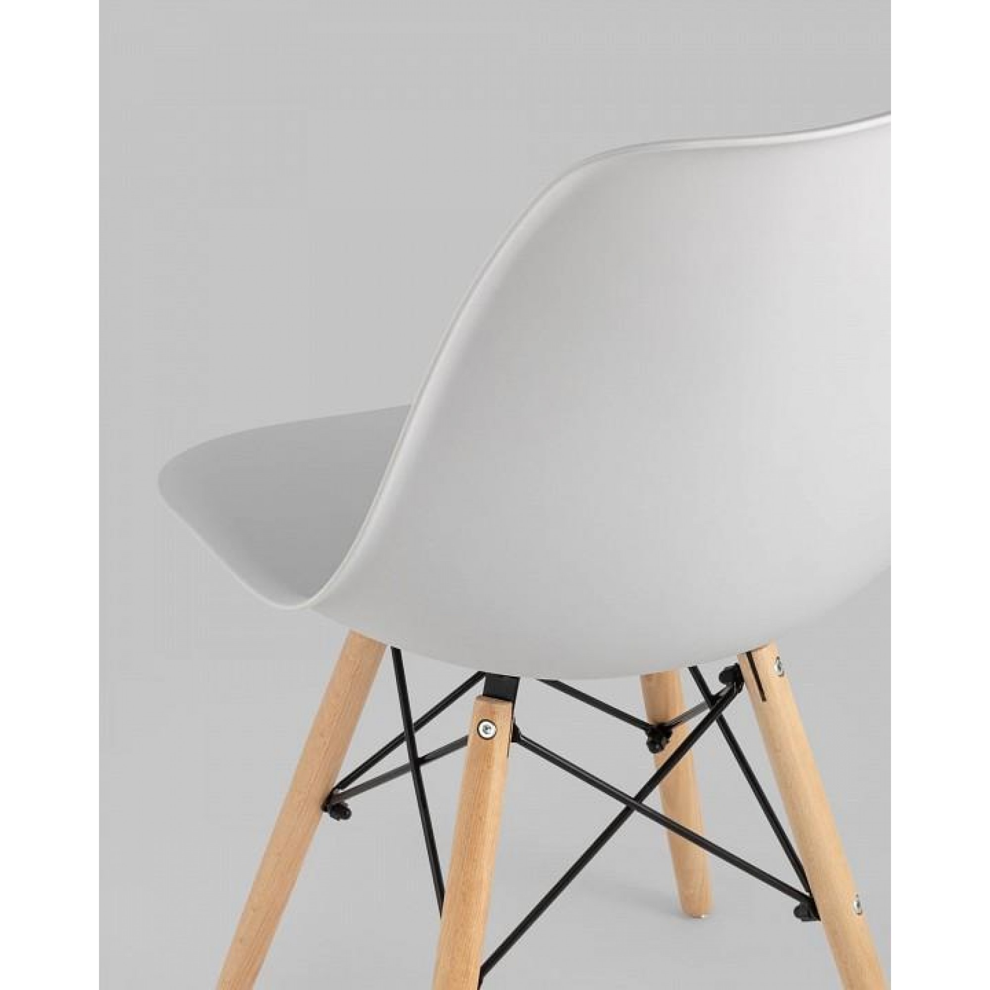 Набор из 4 стульев Eames    SGR_Y801-light-grey-X4