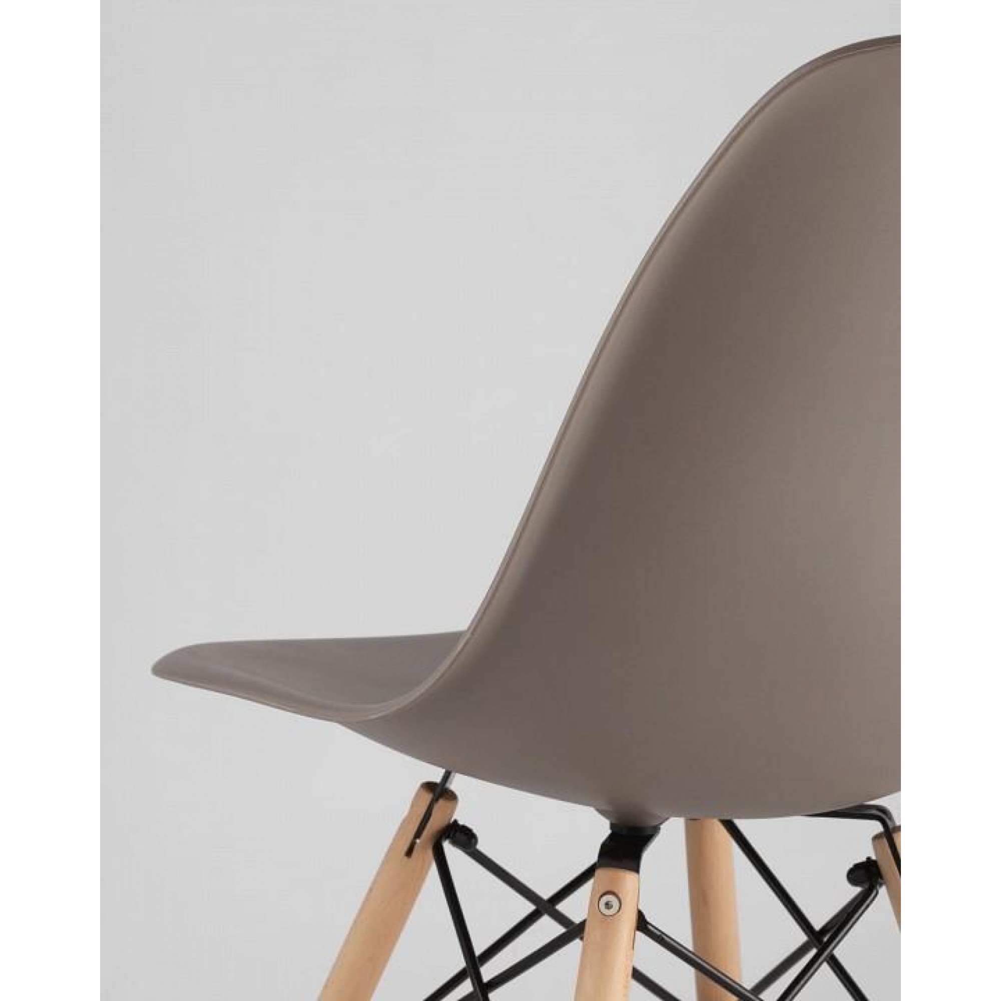 Набор из 4 стульев Eames    SGR_8056PP-WARM-GREY-X4